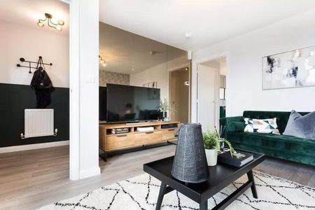 3 bedroom terraced house to rent - Photo 2