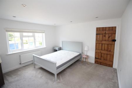 2 bedroom cottage to rent - Photo 5