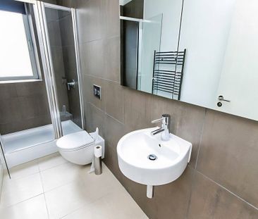 2 bedroom Apartment to let - Photo 2