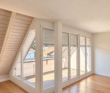 MODERNE, frisch sanierte 2.5-Zimmer-Loftwohnung mit Aussicht - Photo 4
