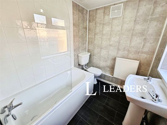 2 bedroom house to rent Ivy House Road, Stoke-on-Trent, Staffordshire, ST1 - Photo 1
