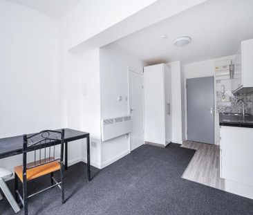 Studio to rent - Photo 6
