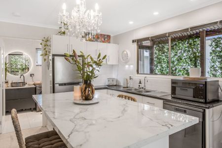 Charming Fully Furnished Villa! - Photo 5