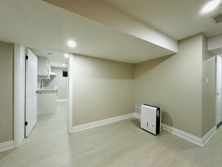 For Lease - 38 Howarth Avenue Unit# #Basment A, Toronto, Ontario - Photo 4