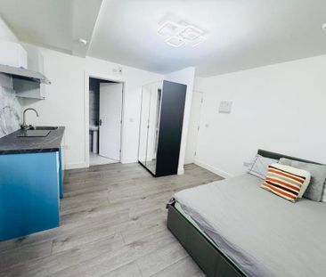 Studio to rent - Photo 5