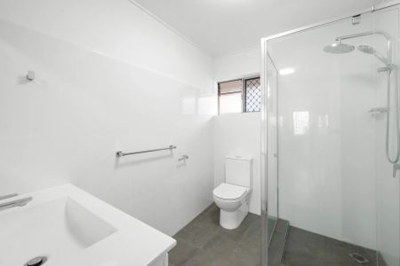 Unit 1/396 Old Cleveland Road, Coorparoo. - Photo 2