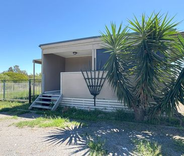 2 Bed Flat (Power & Water Incl) - FULLERTON COVE - Photo 5