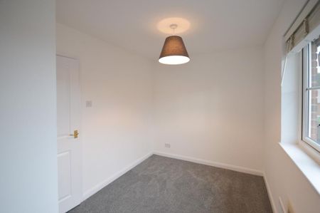 2 bedroom terraced house to rent - Photo 3