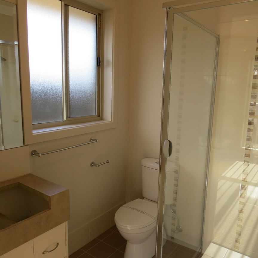 Modern 3 Bedroom Courtyard Home - Photo 1