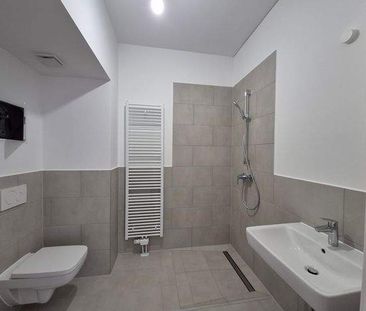 Erstbezug nach Sanierung - Schicke 2-Zimmer mit Parkett, Balkon u. ... - Foto 1