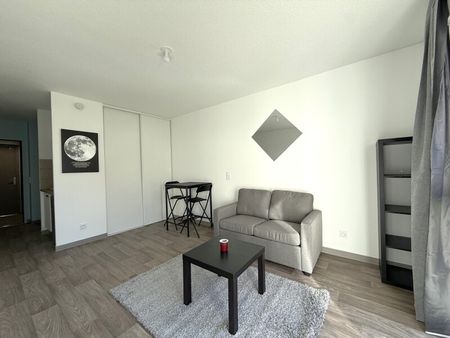 Location Appartement 1 pièce 22m² FRANQUEVILLE ST PIERRE 76520 - Photo 2