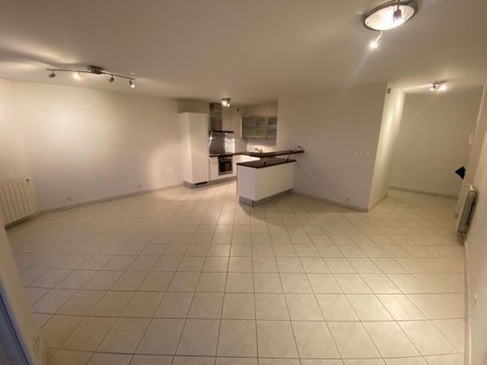 Location Appartement 3 pièces 68m² EVIAN LES BAINS 74500 - Photo 1