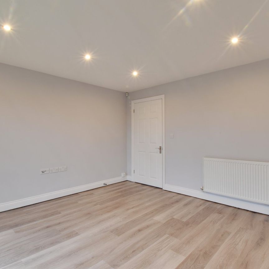 2 bedroom house to rent - Photo 1