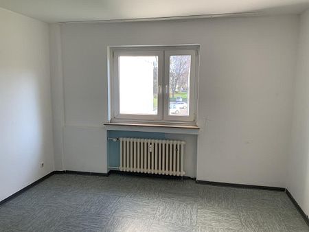 Wir renovieren für Sie! Große 2 Zimmerwohnung mit 2 Balkonen und mit barrierefreiem Zugang - Foto 2