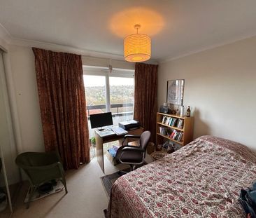 Rookwood Court, Guildford, Surrey, GU2 - Photo 3