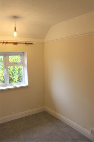 2 bedroom semi-detached house to rent - Photo 4