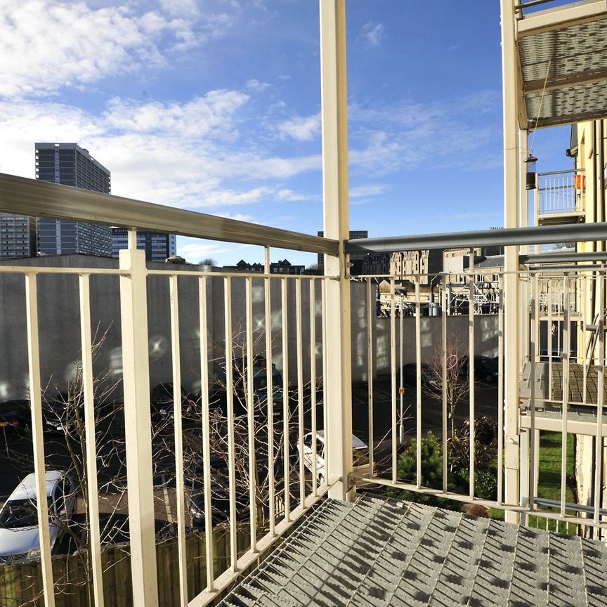 2 bedroom apartment to rent - Photo 1