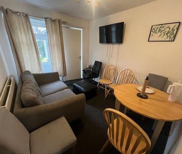 4 bedroom house to rent - Photo 2