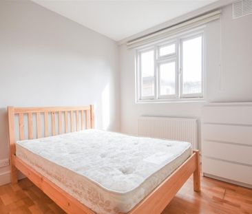 2 bedroom Flat To Let - Photo 2