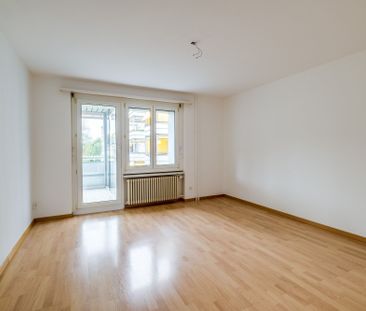 Green surroundings, charming apartment and space for the car. - Photo 2