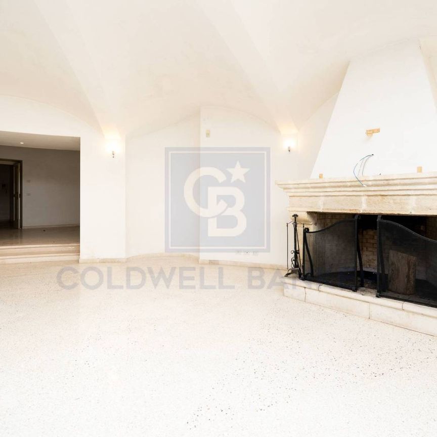 Villa unifamiliare via Salvo D'Acquisto 11, Centro, Gioia del Colle - Photo 1