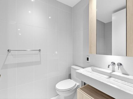 For Lease - 11 Yorkville Avenue Unit# 5703, Toronto, Ontario - Photo 2