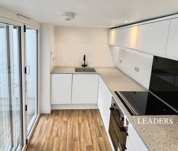 2 bedroom mid-terrace to rent Kemp Street, Brighton - Photo 1