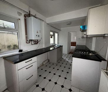 3 bedroom terraced house to rent - Photo 5