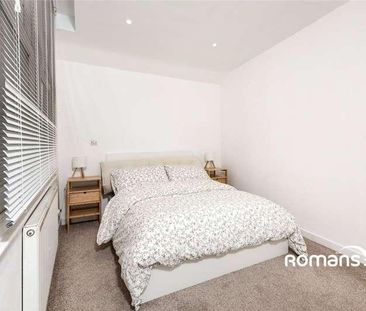 High Street, Reading, RG1 - Photo 2