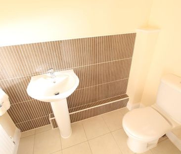 3 bedroom semi-detached house to rent - Photo 2