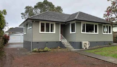 3 bedroom home in Te Atatu Peninsula! - Photo 4