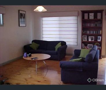 2/2 Barkly Street, Hughesdale, Vic 3166 - Photo 5