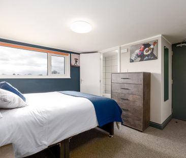 1 bedroom in a house share to rent - Photo 4