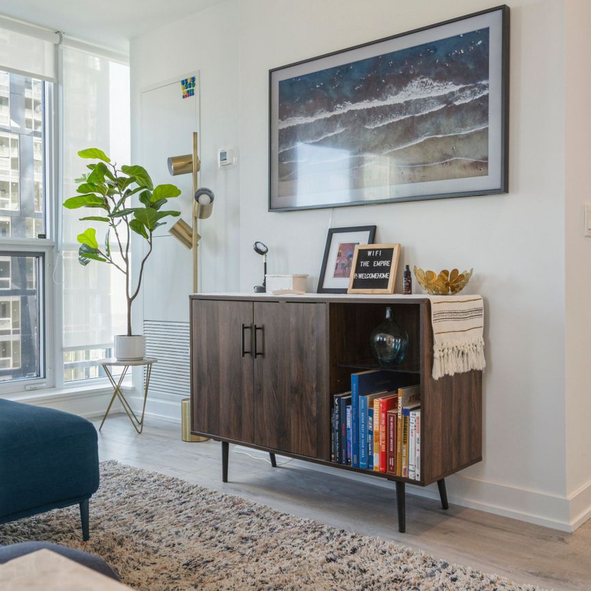 For Lease - 327 King Street Unit# 3502, Toronto, Ontario - Photo 1