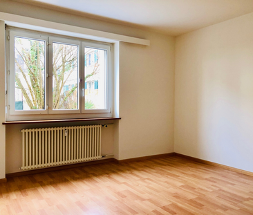 3-ZIMMERWOHNUNG IM ERDGESCHOSS MIT GUTER ANBINDUNG - NÄHE BAHNHOF - Foto 1