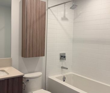 For Lease - 4130 Parkside Village Drive Unit# 3102, Mississauga, On... - Photo 3