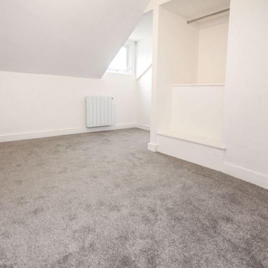 Old Christchurch Road, Bournemouth - Photo 1