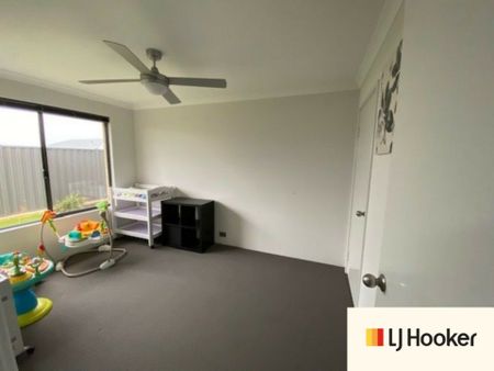 Neat 4 x 2 Home in Alkimos - Photo 4