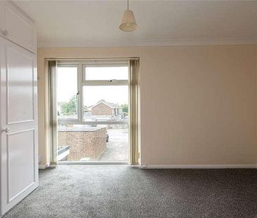 Farm Crescent, Sittingbourne, Kent, ME10 - Photo 2