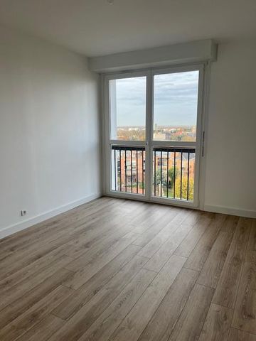 Location Appartement 4 pièces 95m² DOUAI 59500 - Photo 3