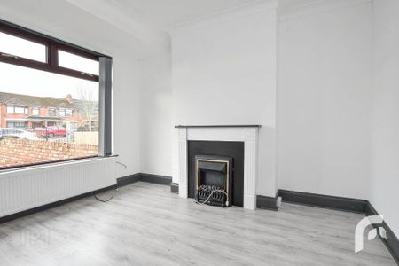 749 Crumlin Road, Belfast, BT14 7GF - Photo 2