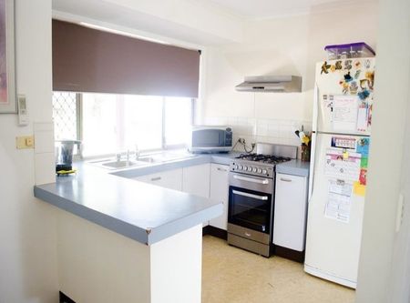 451 Warrigal Road, Eight Mile Plains QLD 4113 - House For Rent | Domain - Photo 5