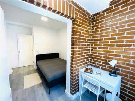 Calle León, Getafe, Community of Madrid 28903 - Photo 4