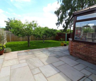 2 bedroom bungalow to rent - Photo 3