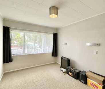 Charming 2-Bedroom Home In Clouston Park! - Photo 3