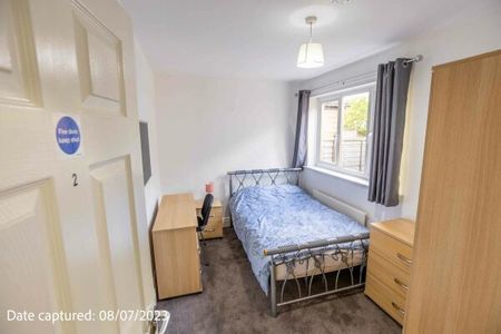 32 Temple Avenue - Photo 3