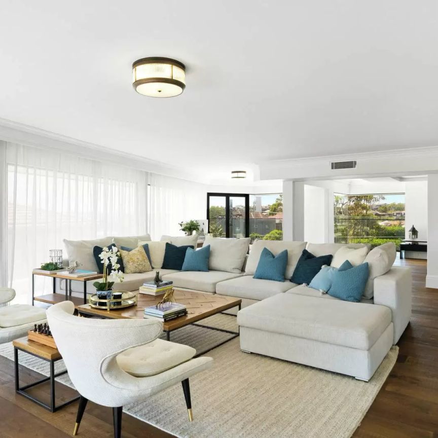 World Class Designer Residence with Spectacular 180° Views of Sydney Harbour, Bridge, CBD and Manly - Photo 1