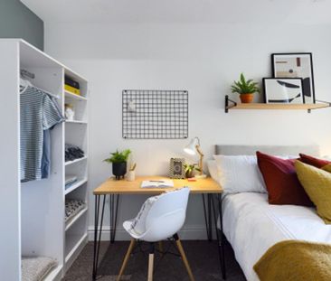 1 bedroom in a house share to rent - Photo 2