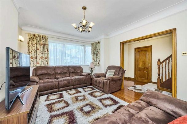 Broad Walk, Blackheath, SE3 - Photo 1