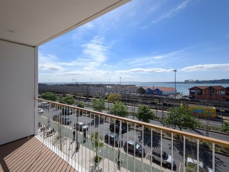 1 room luxury Flat for rent in Lisbon, Portugal - Photo 4